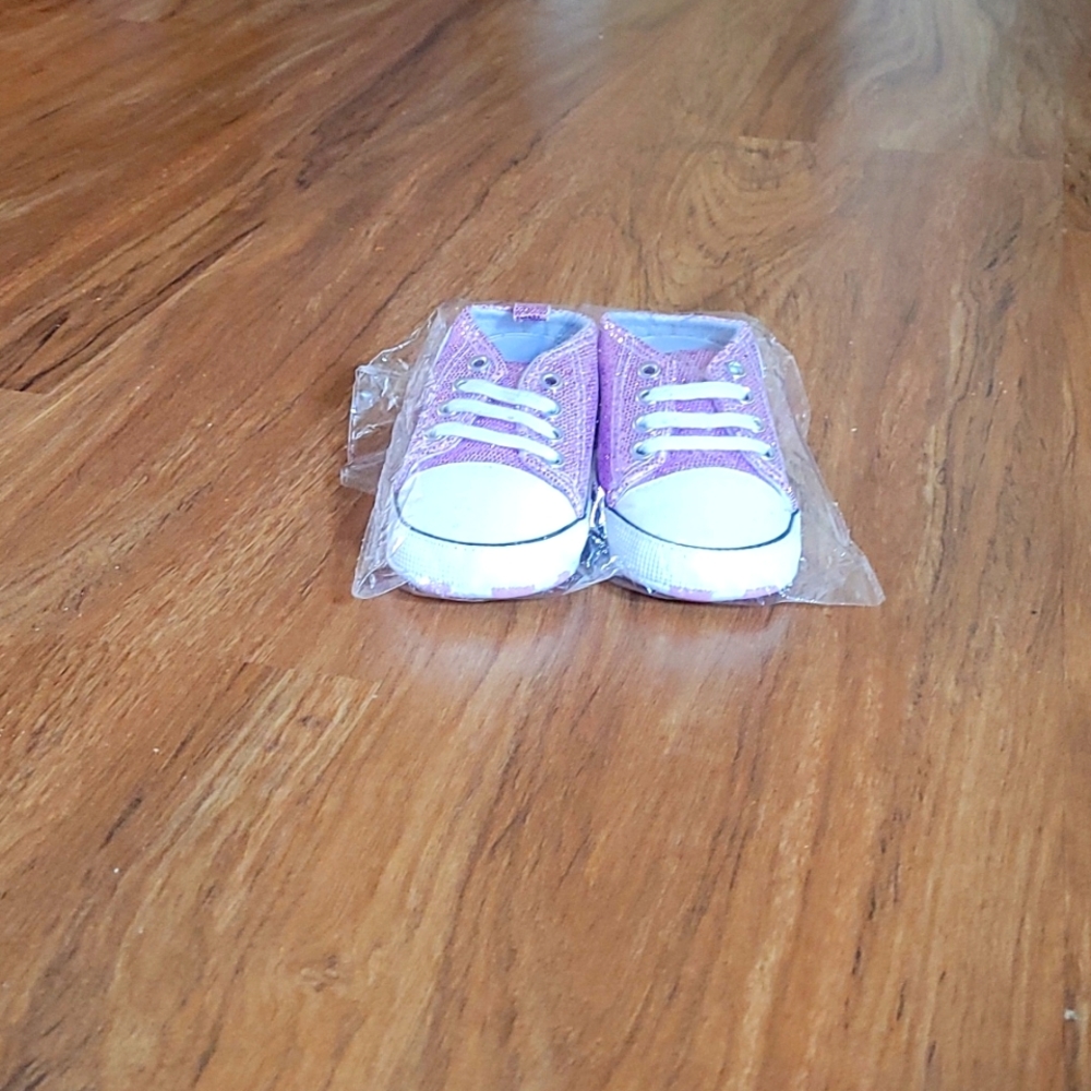 Purple sparkly  sequins baby shoes cute sneakers with adjustable laces!! NWT